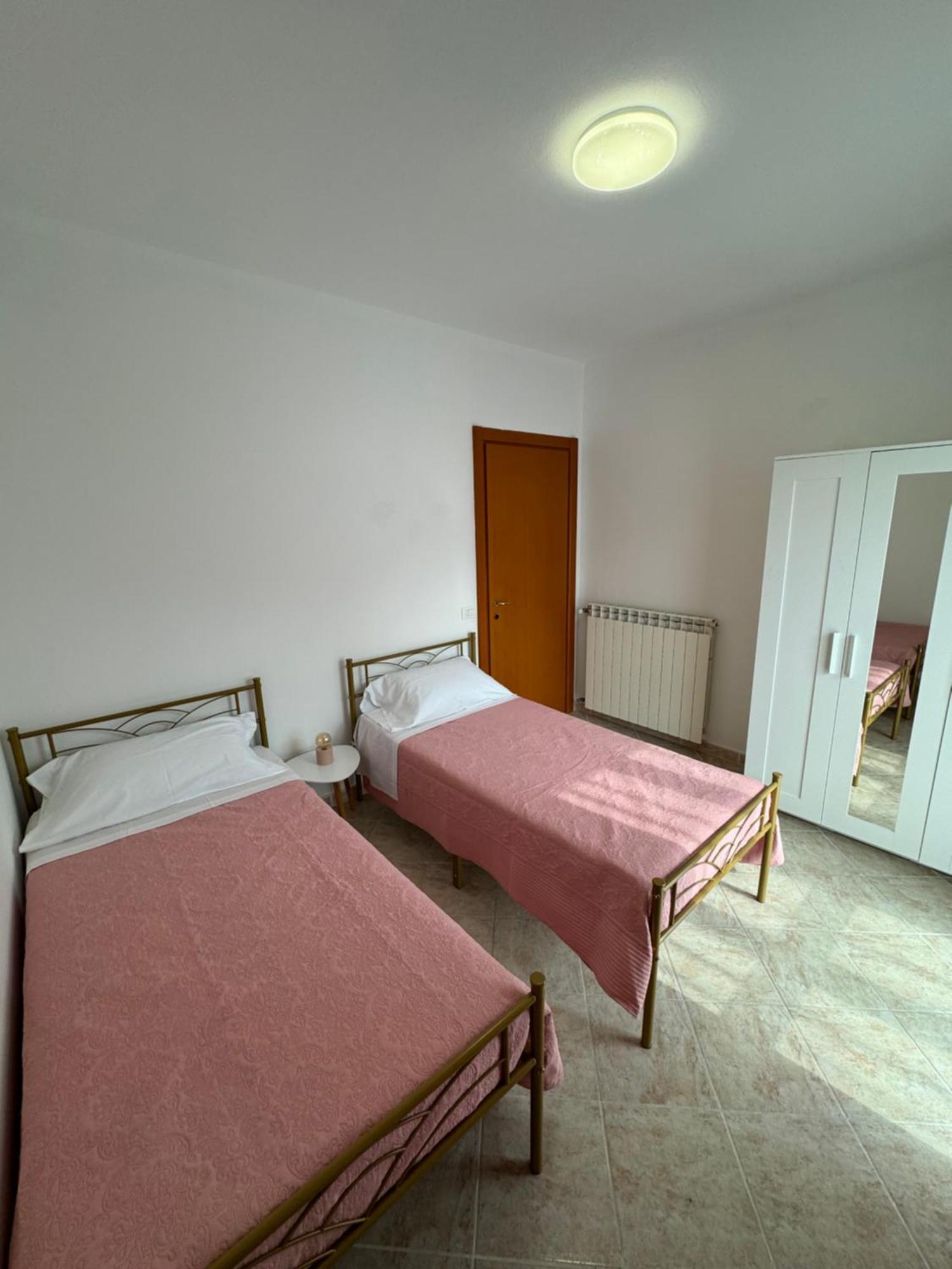 Serravalle Shop&Stay Serravalle Scrivia Eksteriør billede