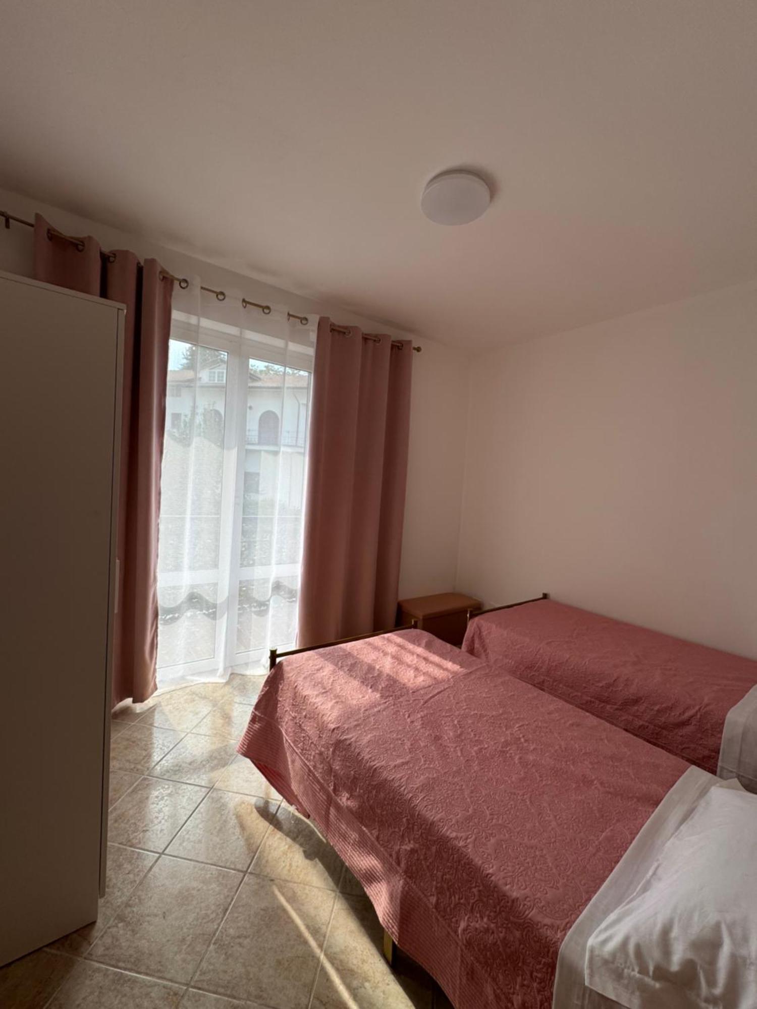 Serravalle Shop&Stay Serravalle Scrivia Eksteriør billede