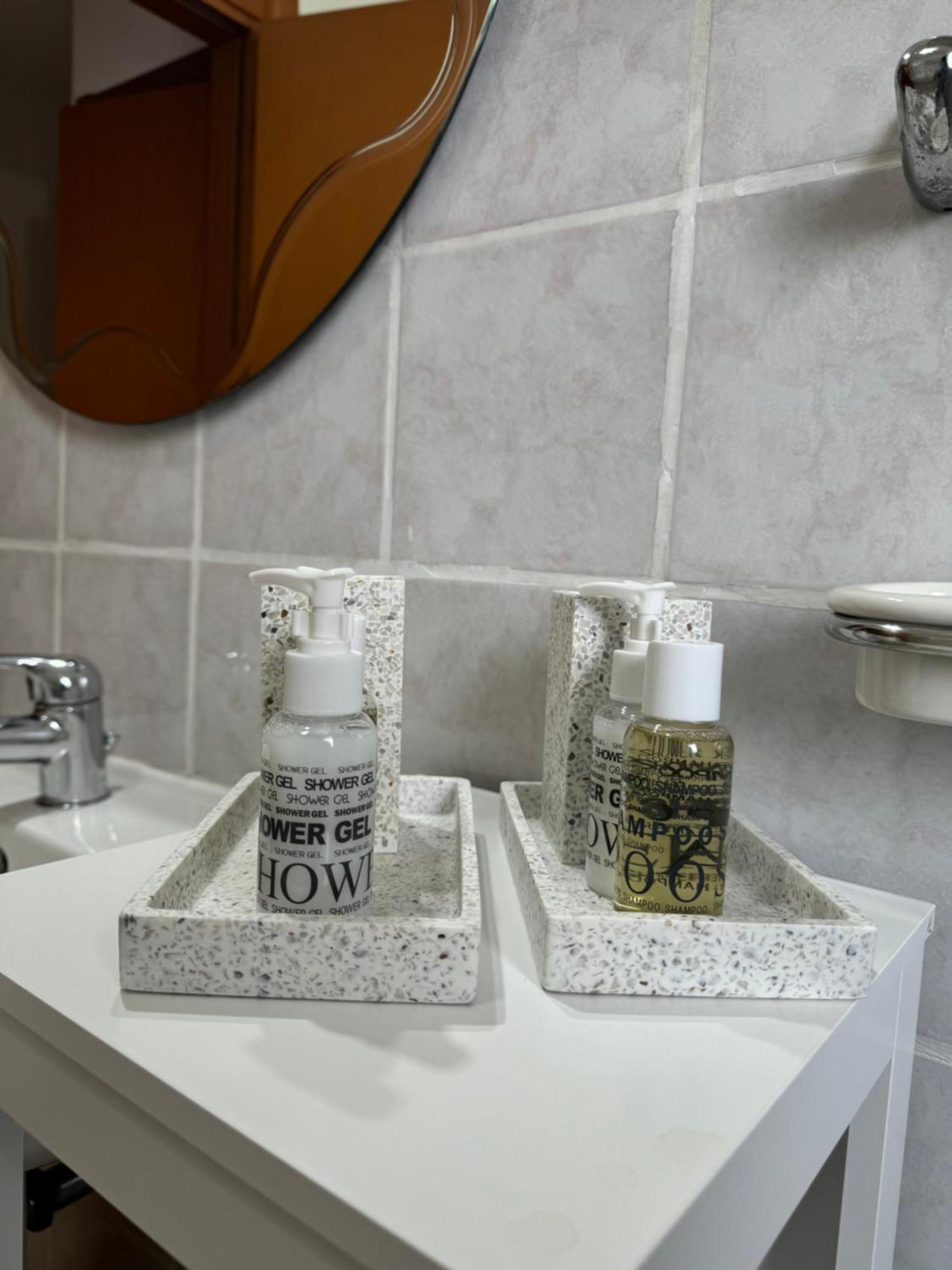 Serravalle Shop&Stay Serravalle Scrivia Eksteriør billede